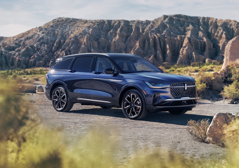 A 2024 Lincoln Nautilus® SUV is parked in a desert national park. | Vance Lincoln in Miami OK