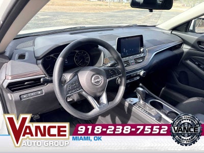 2023 Nissan Altima SV FWD