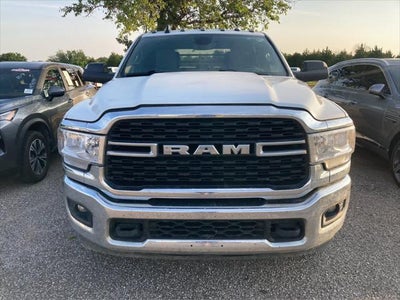 2022 RAM 3500 Big Horn Crew Cab 4x4 8' Box