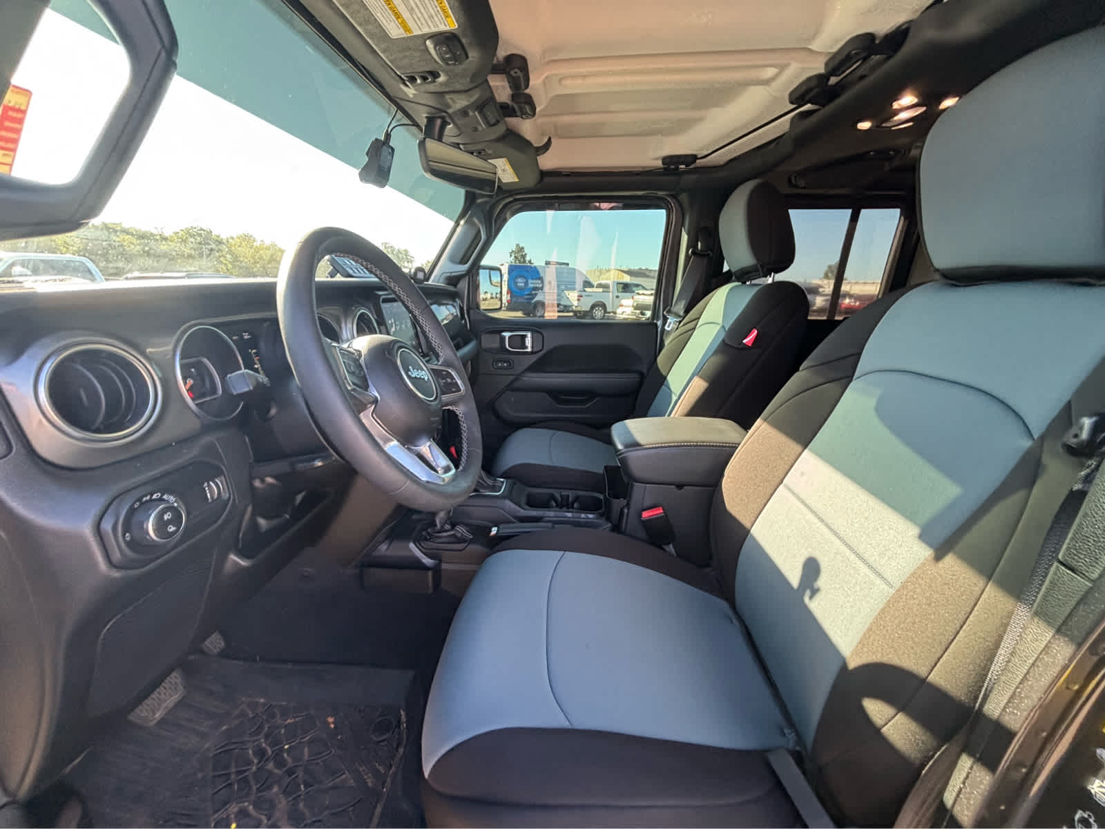 2023 Jeep Gladiator