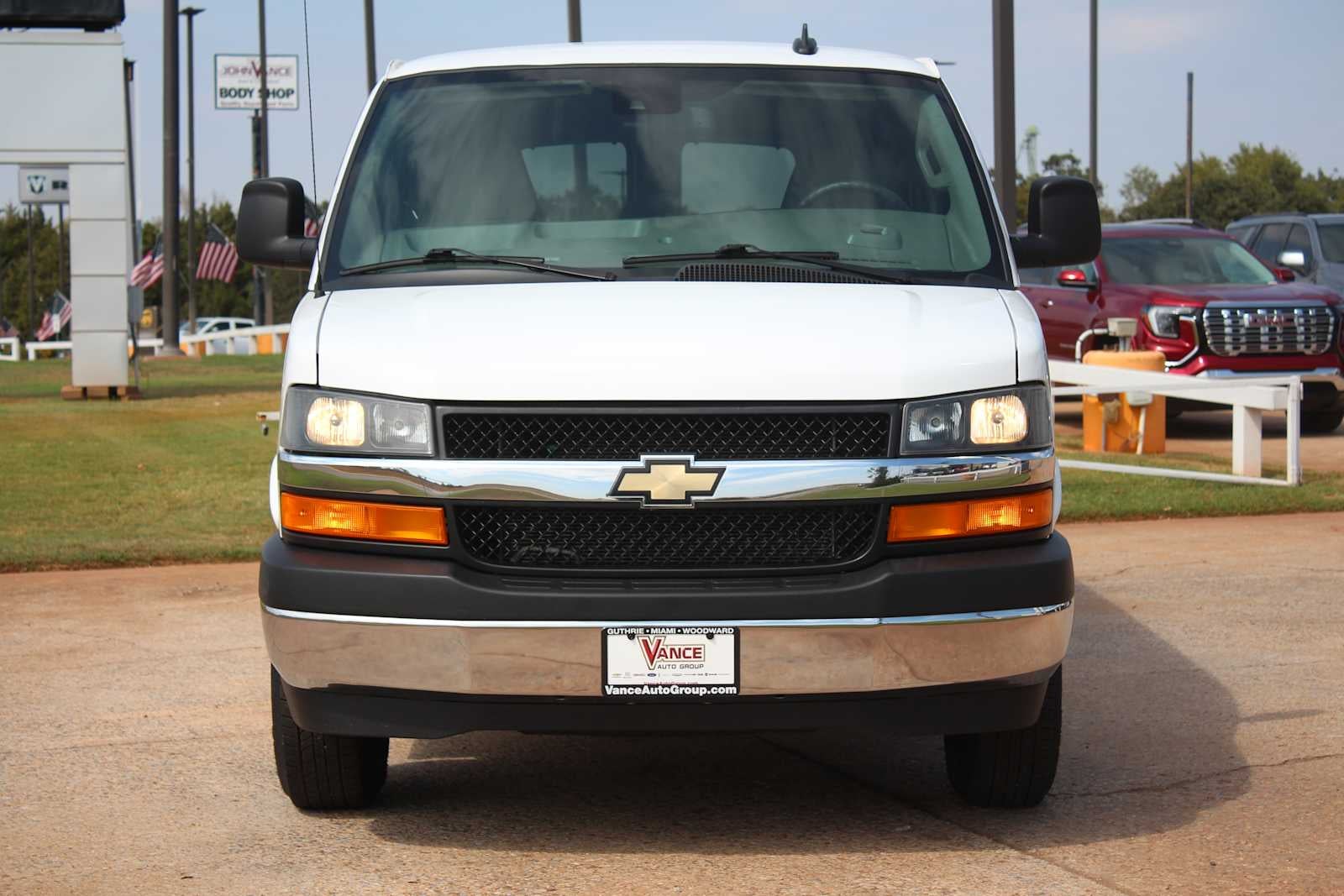 2025 Chevrolet Express Passenger LT