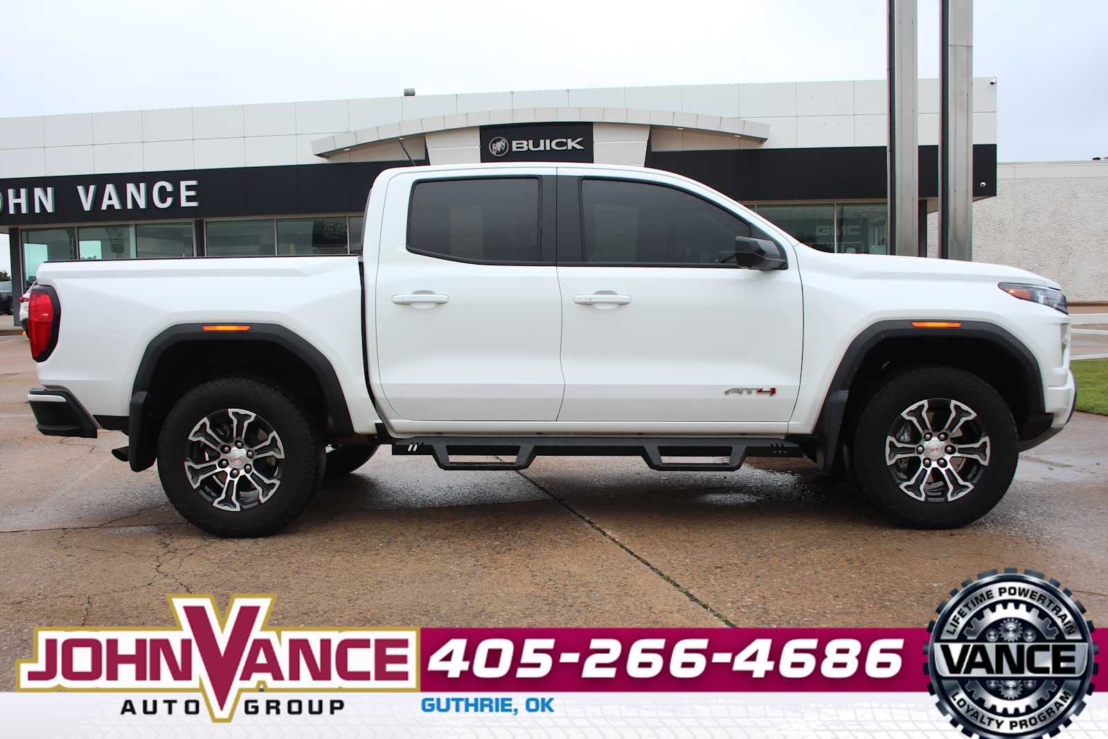 2025 GMC Canyon 4WD AT4