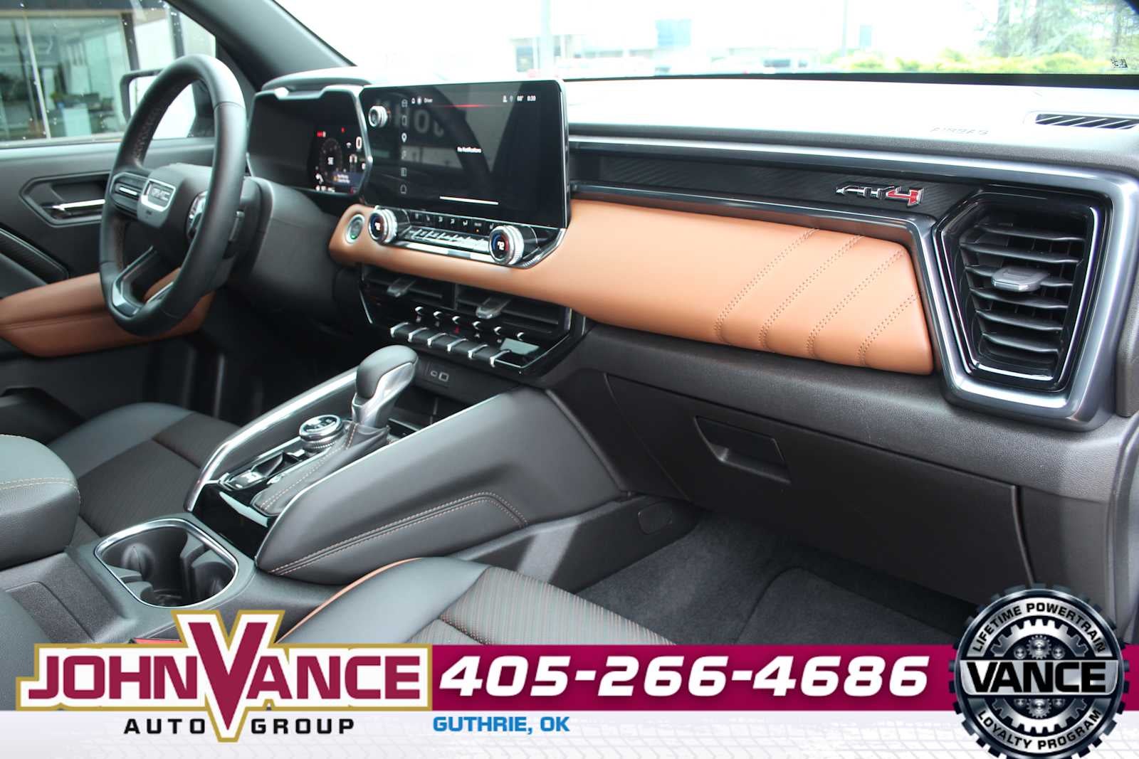 2025 GMC Canyon 4WD AT4