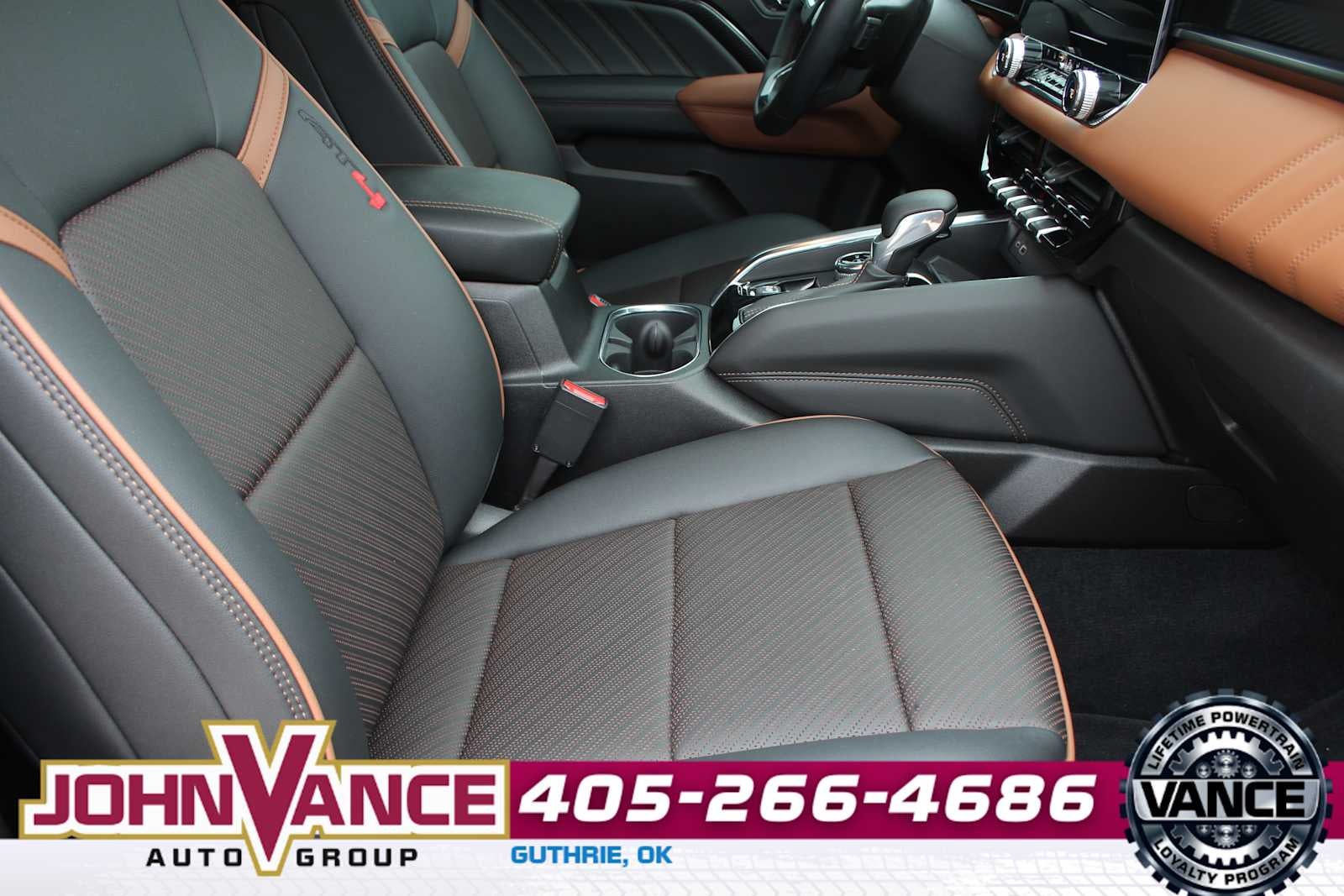 2025 GMC Canyon 4WD AT4