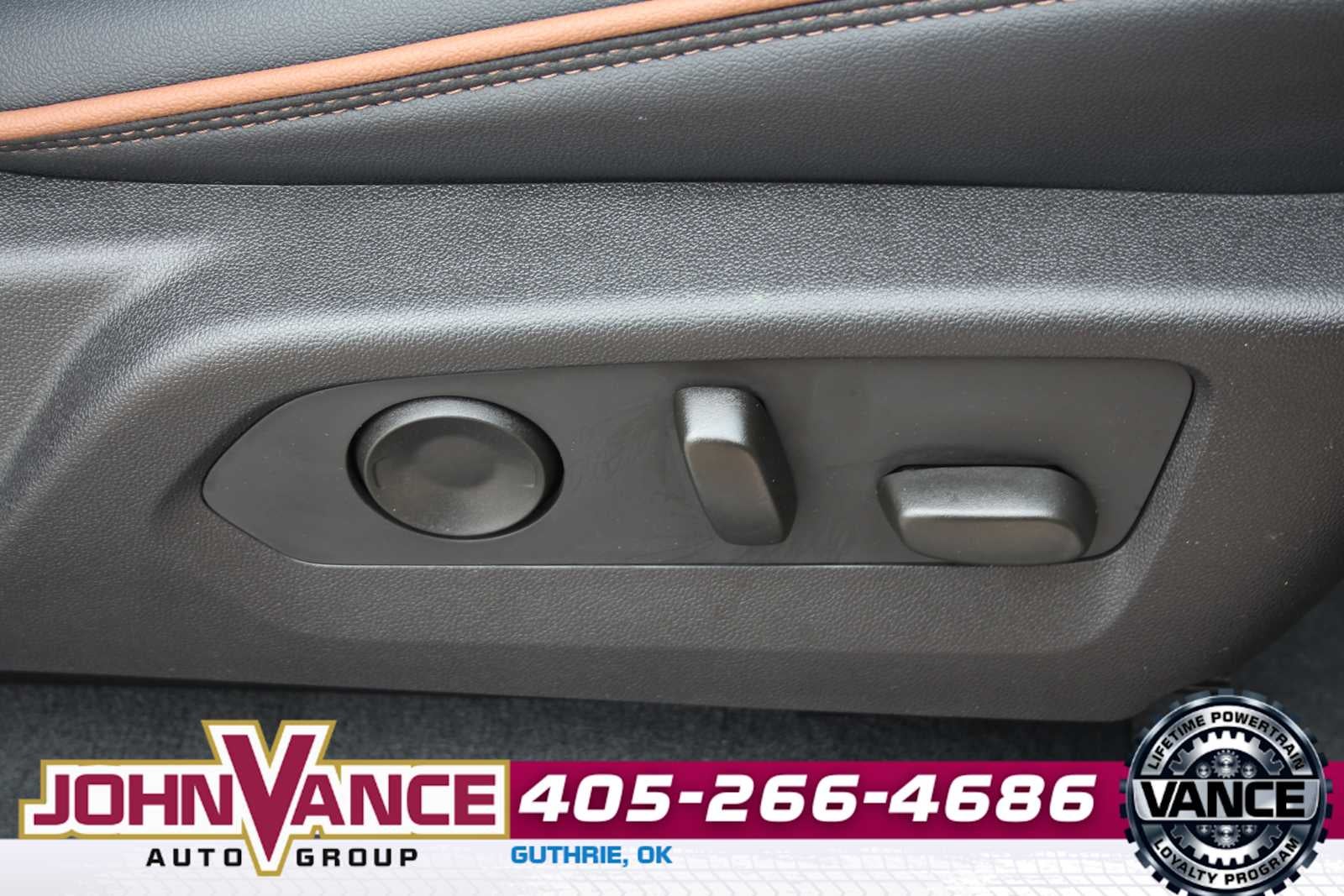 2025 GMC Canyon 4WD AT4