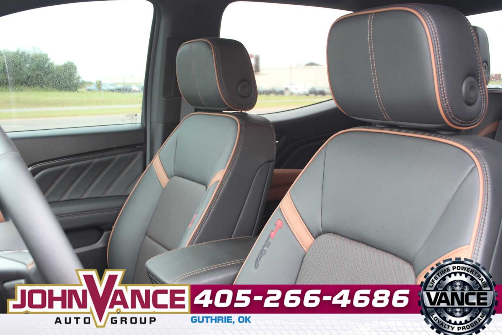 2025 GMC Canyon 4WD AT4