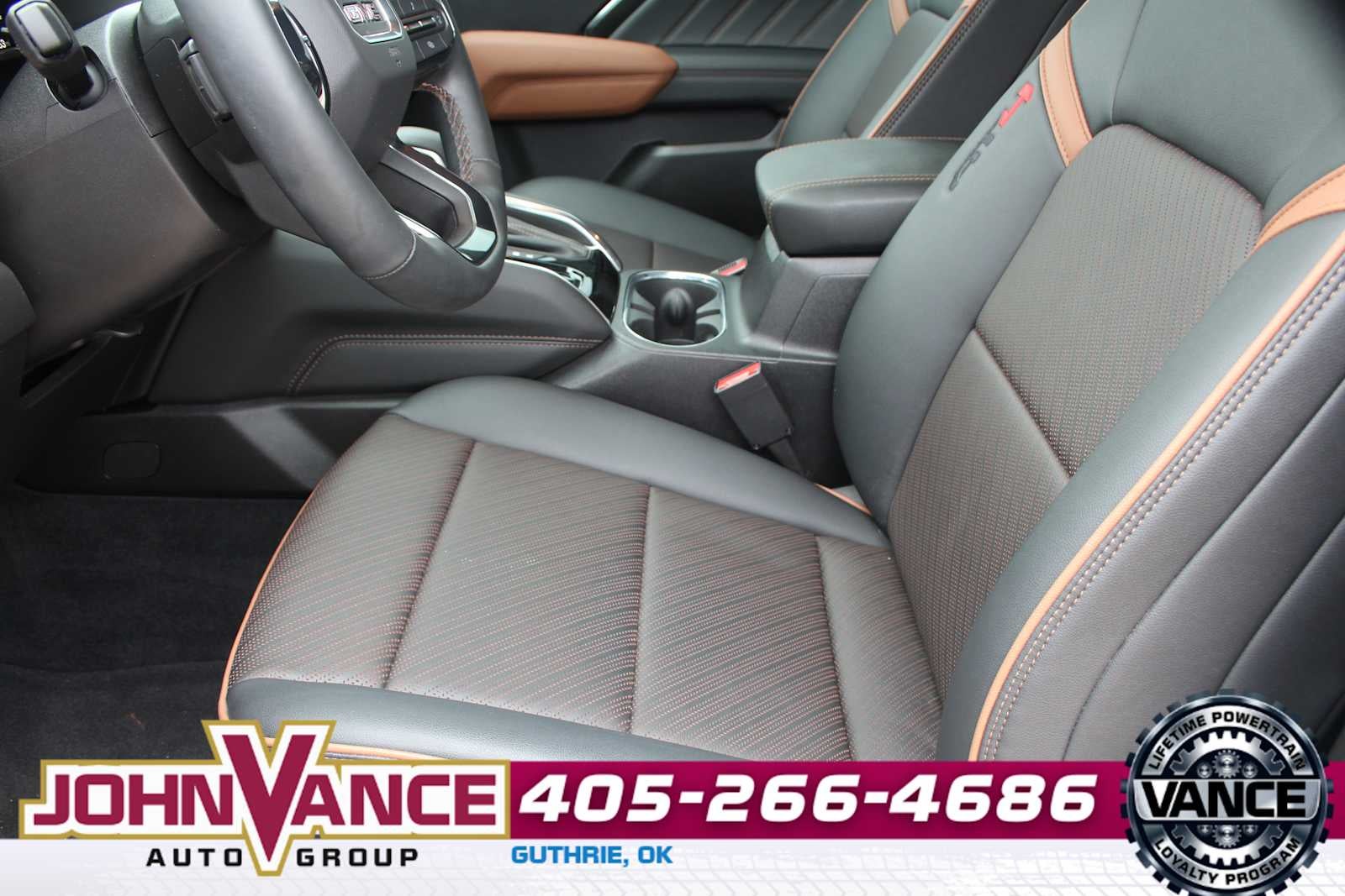 2025 GMC Canyon 4WD AT4