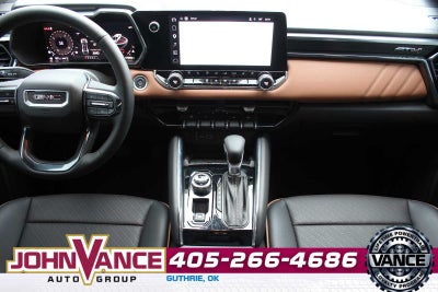2025 GMC Canyon 4WD AT4