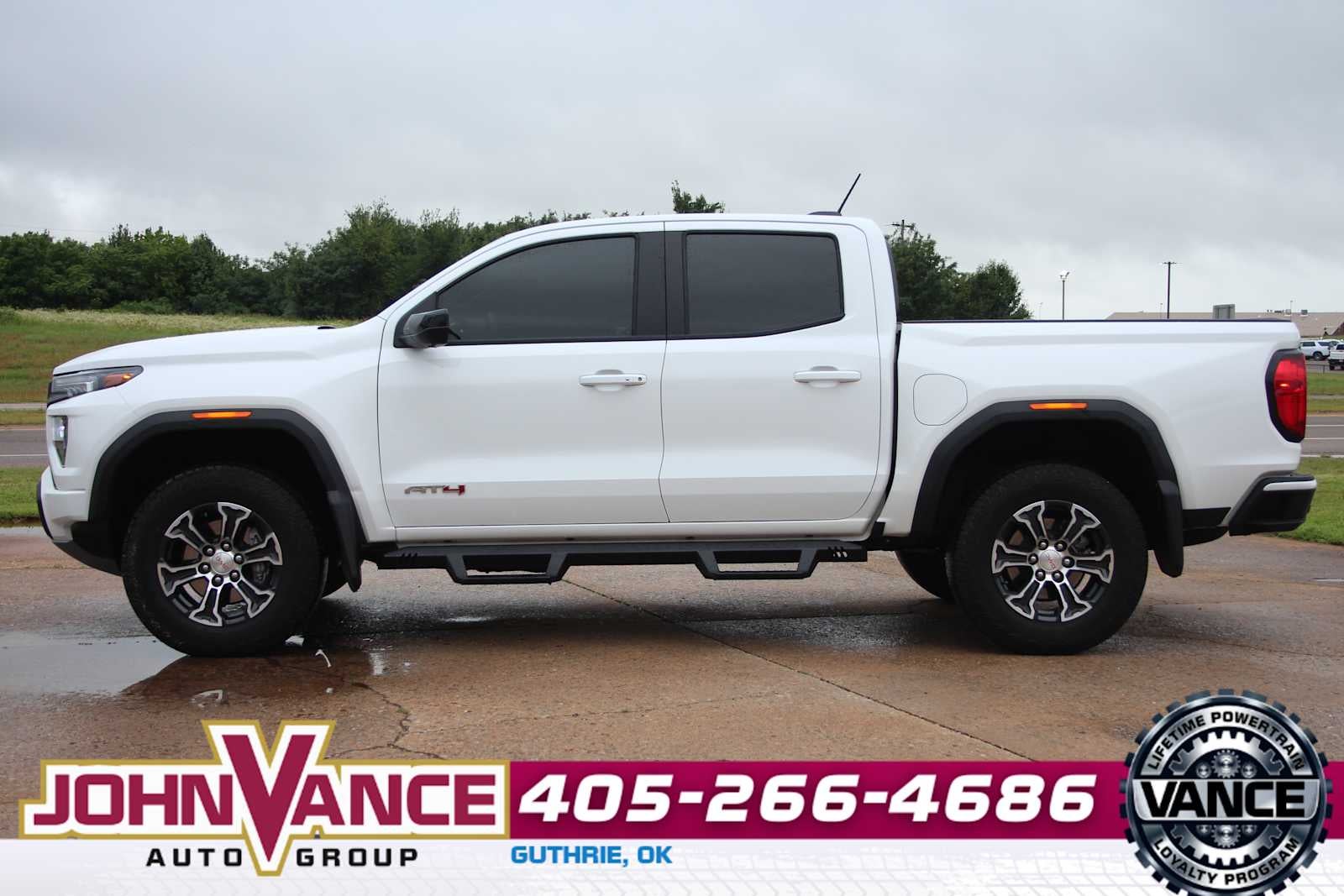 2025 GMC Canyon 4WD AT4