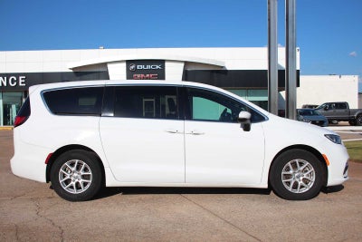 2023 Chrysler Pacifica Touring