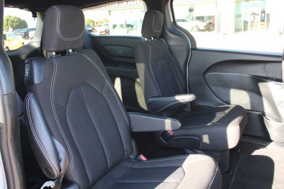2023 Chrysler Pacifica Touring