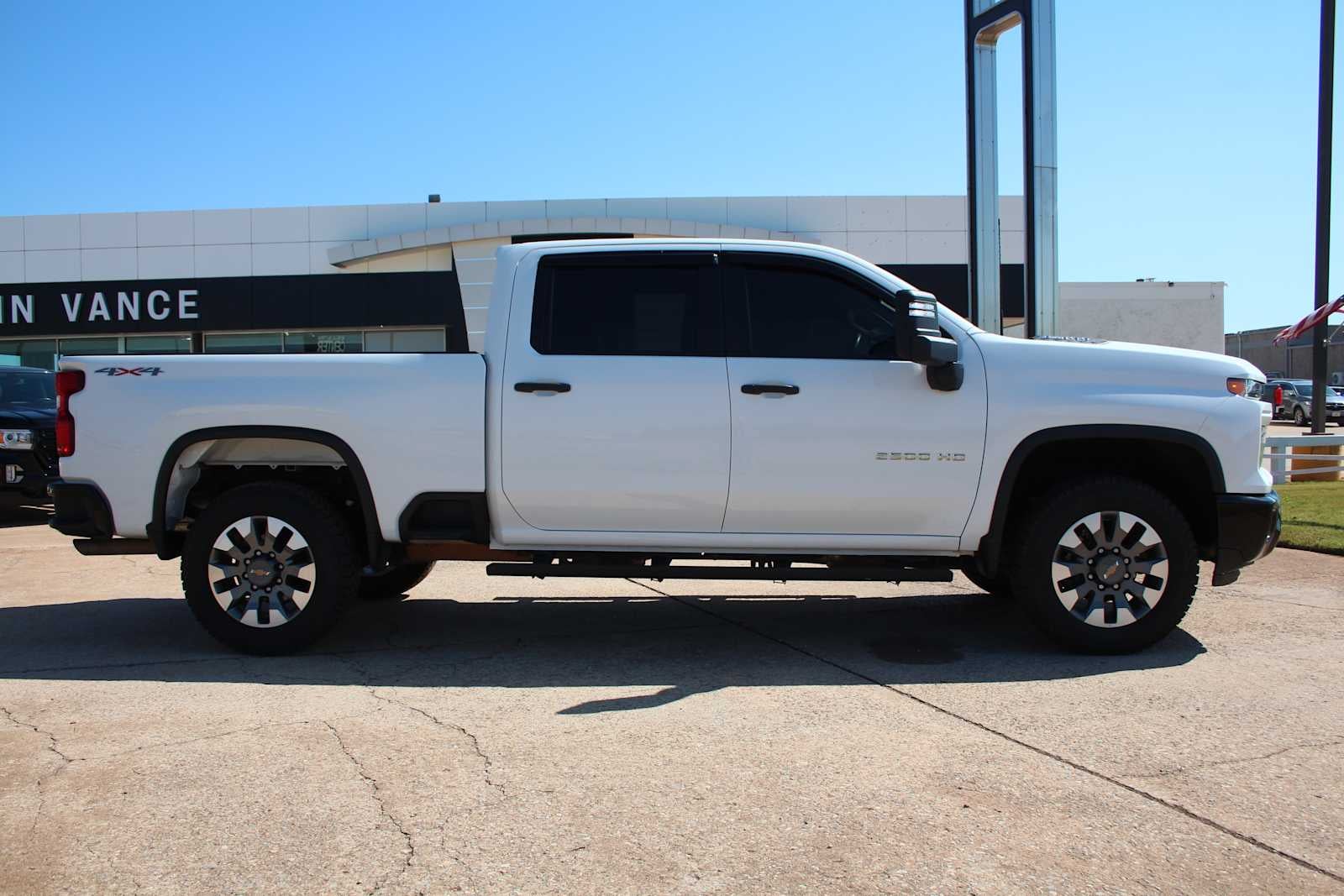 2024 Chevrolet Silverado 2500HD Custom