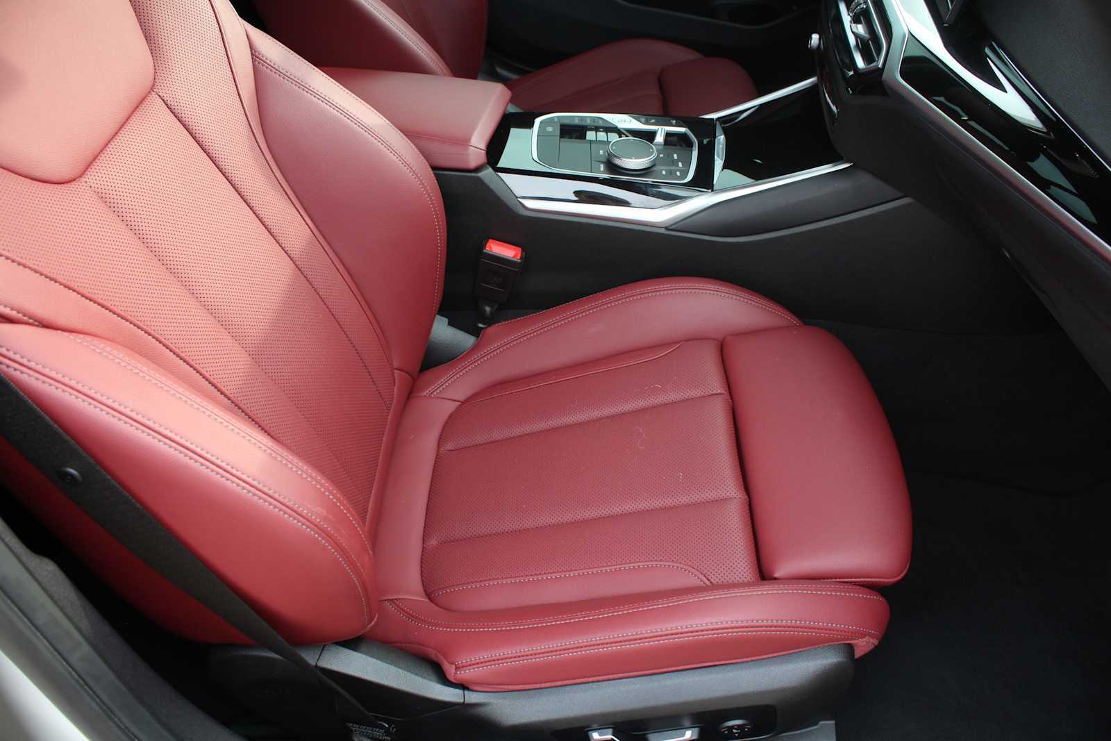2024 BMW 330i 330i