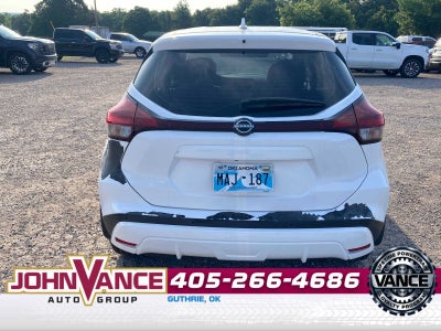 2022 Nissan Kicks S