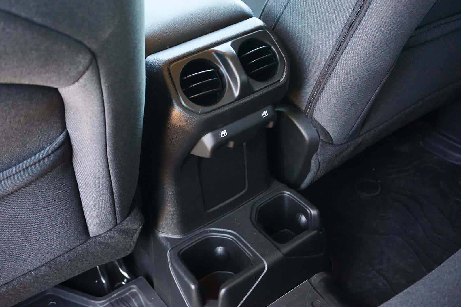2025 Jeep Wrangler 4-Door Summit 4x4