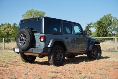 2025 Jeep Wrangler 4-Door Summit 4x4