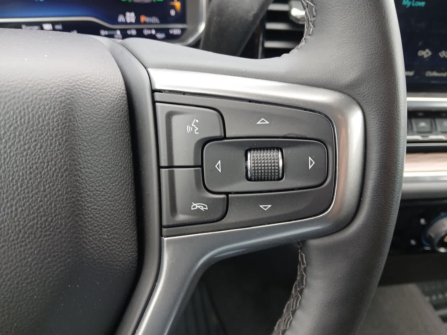 2024 Chevrolet Silverado 1500 4WD Crew Cab Short Bed LT with 2FL