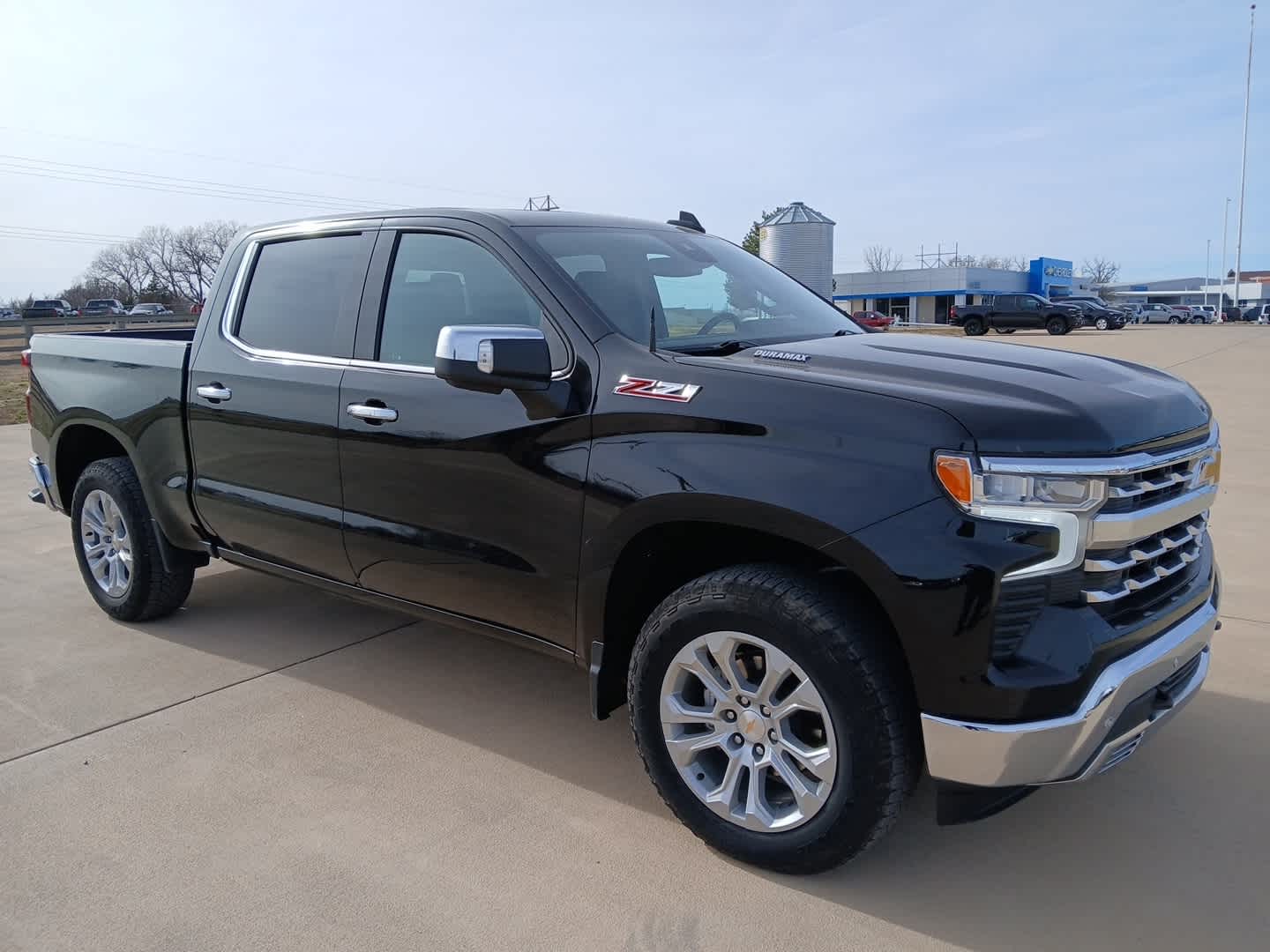 2025 Chevrolet Silverado 1500 4WD Crew Cab Short Bed LTZ