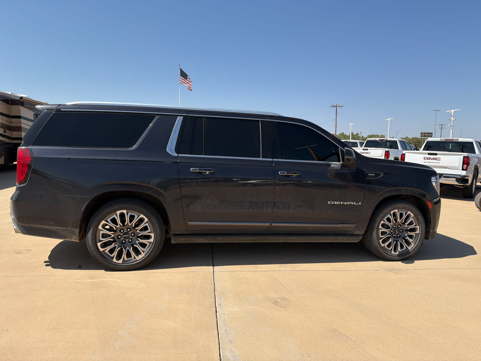 2023 GMC Yukon XL 4WD Denali Ultimate