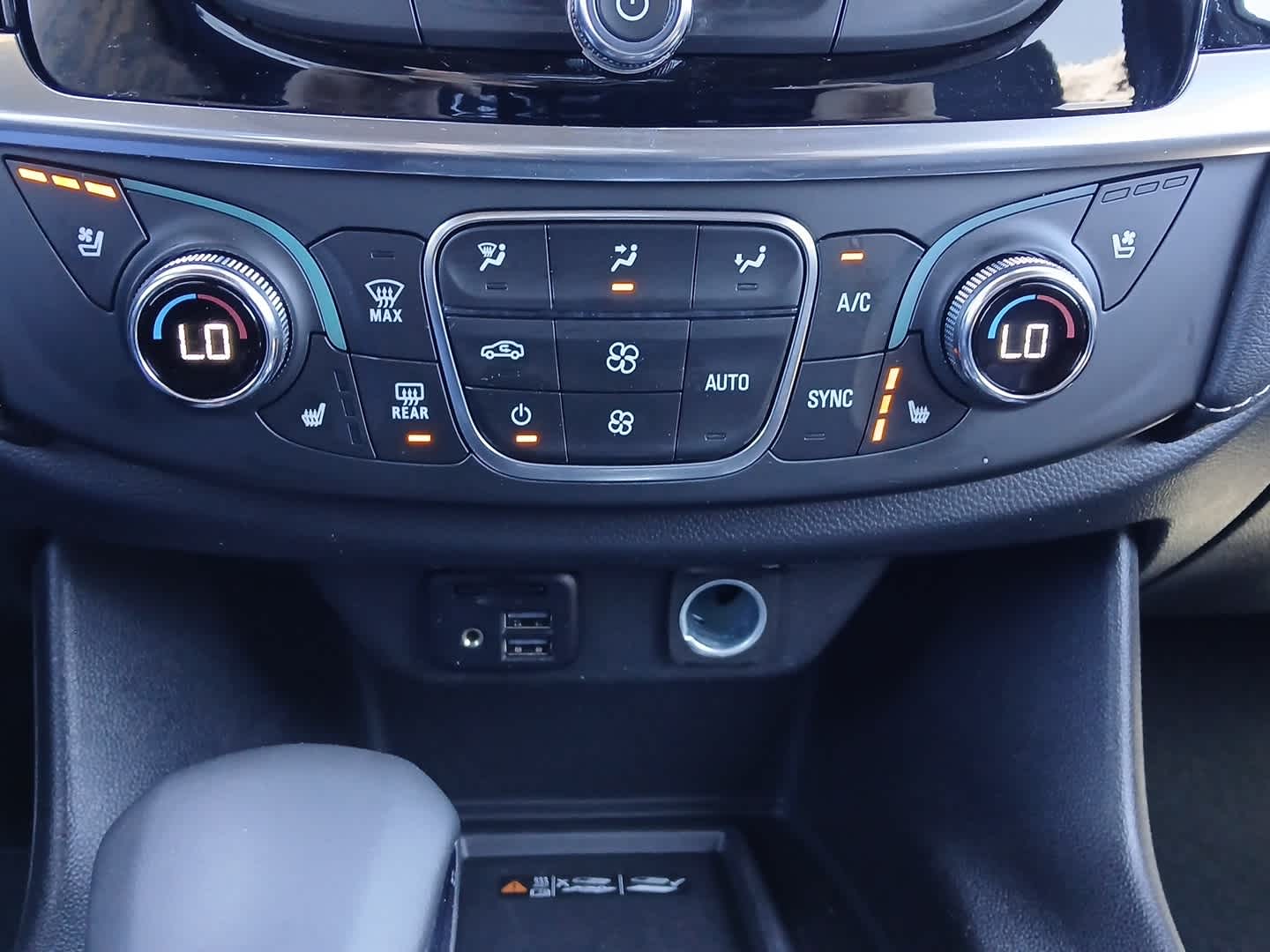 2023 Chevrolet Traverse FWD Premier