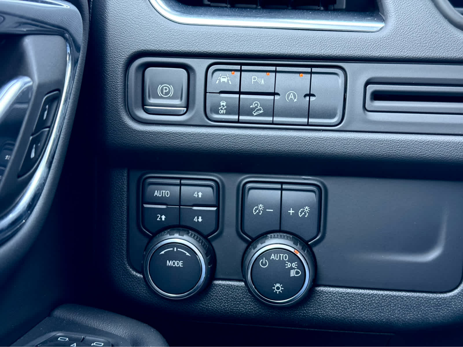 2023 Chevrolet Suburban 4WD Z71