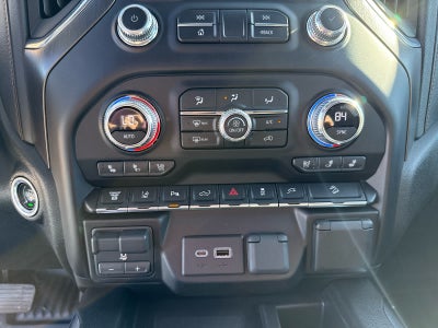 2023 GMC Sierra 2500HD 4WD Crew Cab Standard Bed AT4