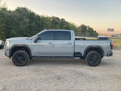 2024 GMC Sierra 2500HD 4WD Crew Cab Standard Bed AT4