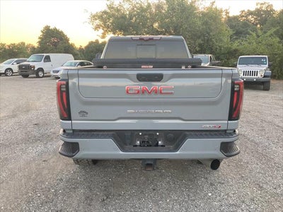 2024 GMC Sierra 2500HD 4WD Crew Cab Standard Bed AT4