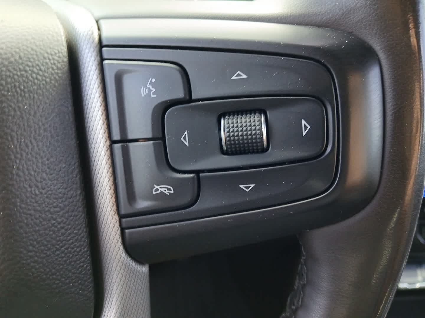 2024 GMC Sierra 2500HD 4WD Crew Cab Standard Bed Denali