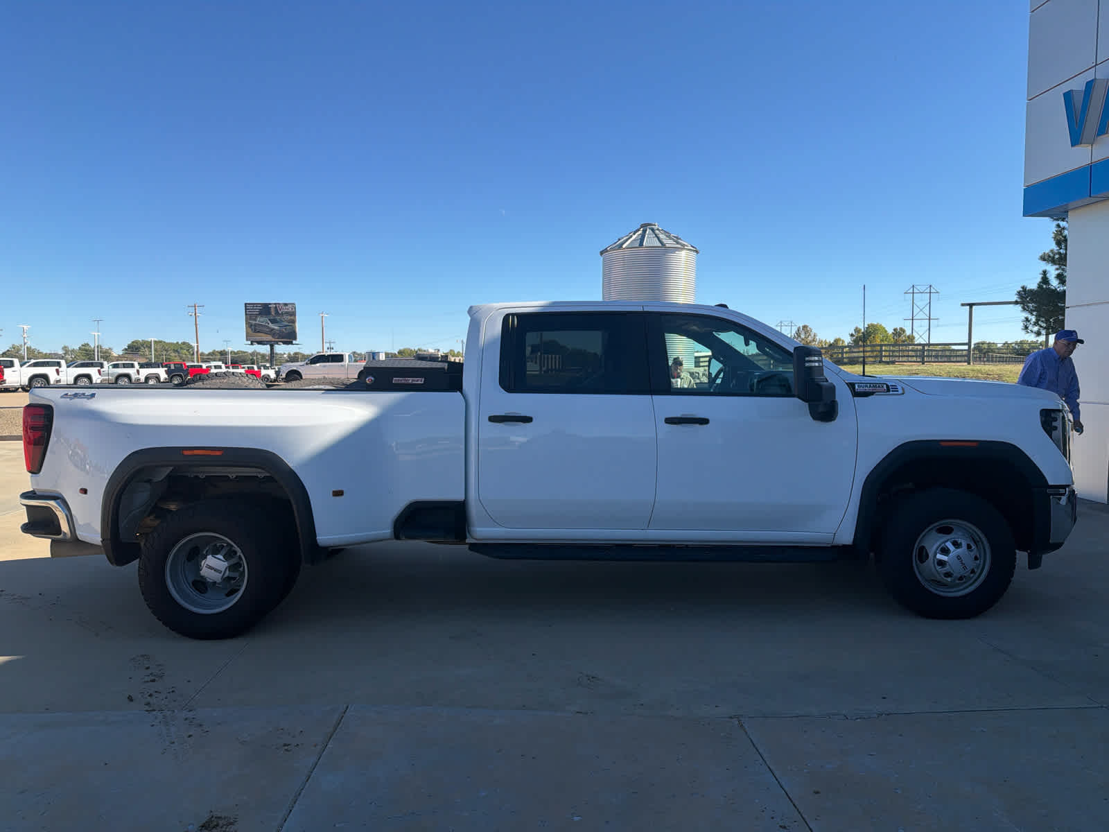 2024 GMC Sierra 3500HD 4WD Crew Cab Long Bed Pro