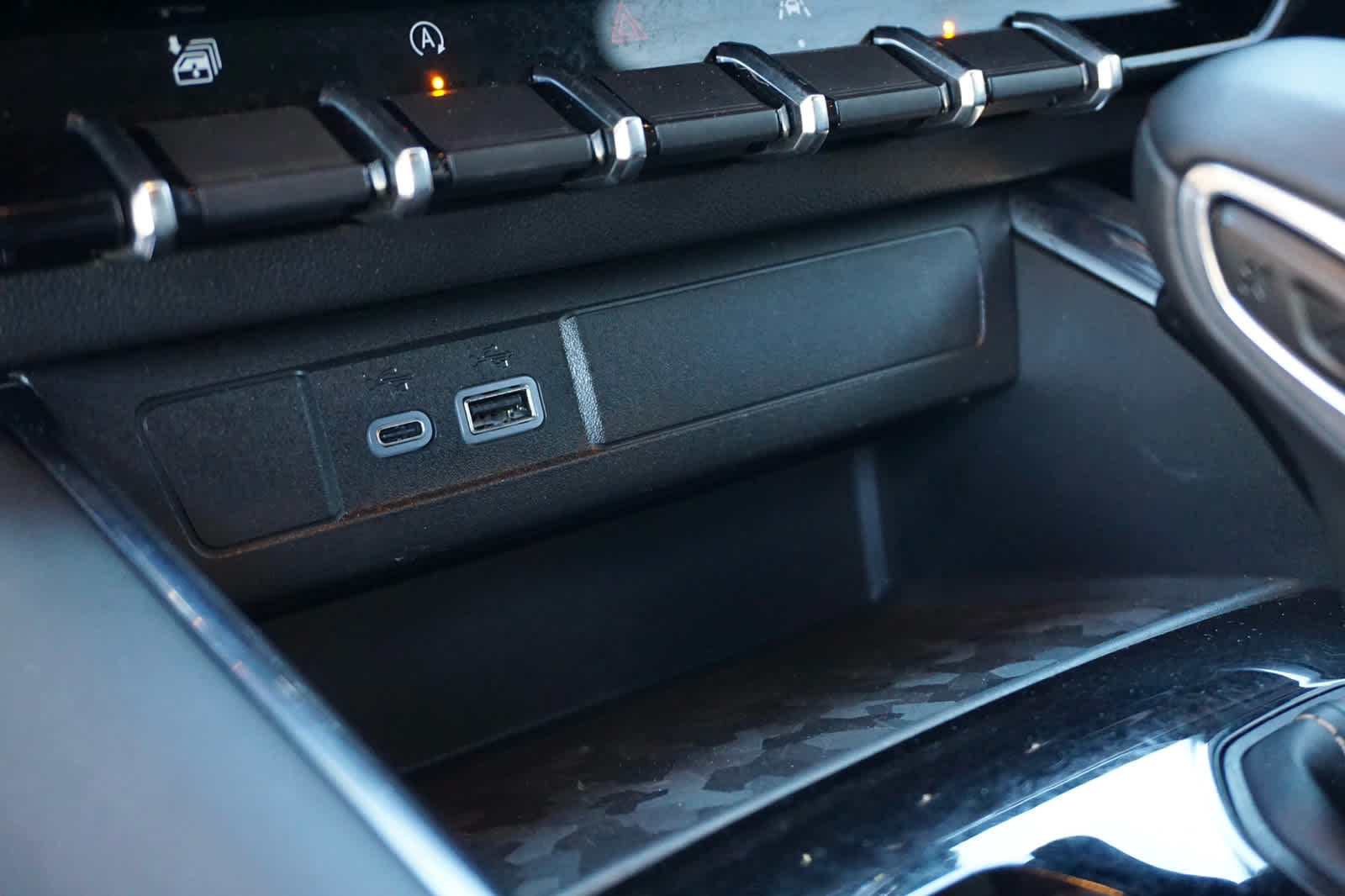 2025 GMC Canyon 4WD AT4