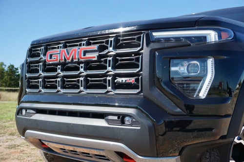 2025 GMC Canyon 4WD AT4