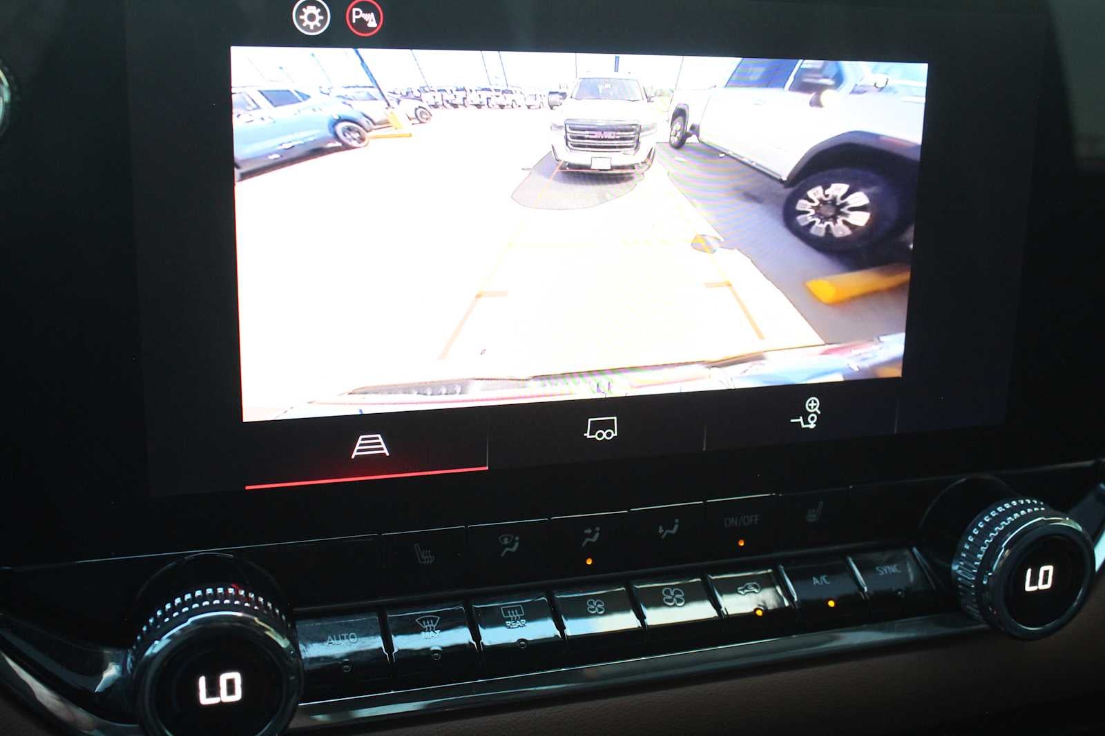 2025 GMC Canyon 4WD AT4