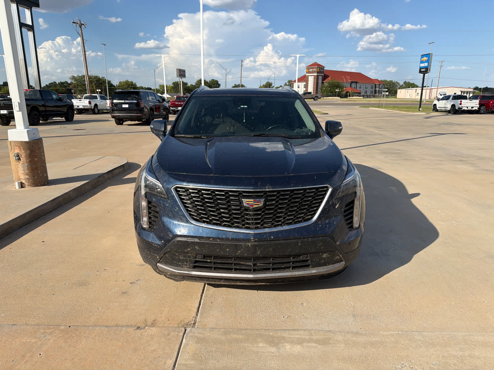 2022 Cadillac XT4 AWD Premium Luxury