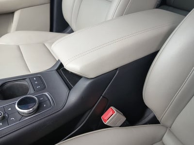 2022 Cadillac XT4 AWD Premium Luxury