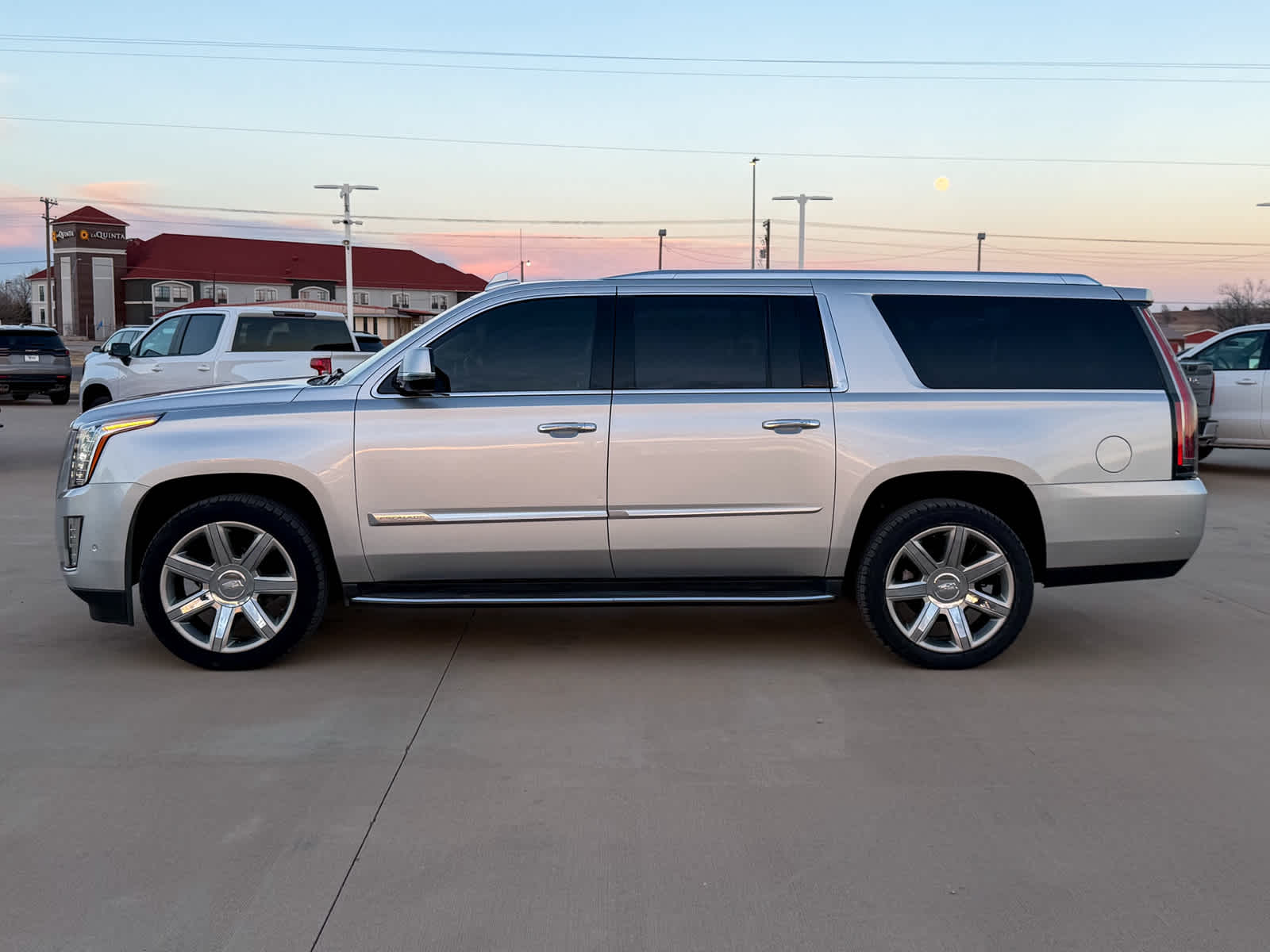 2019 Cadillac Escalade ESV Premium Luxury