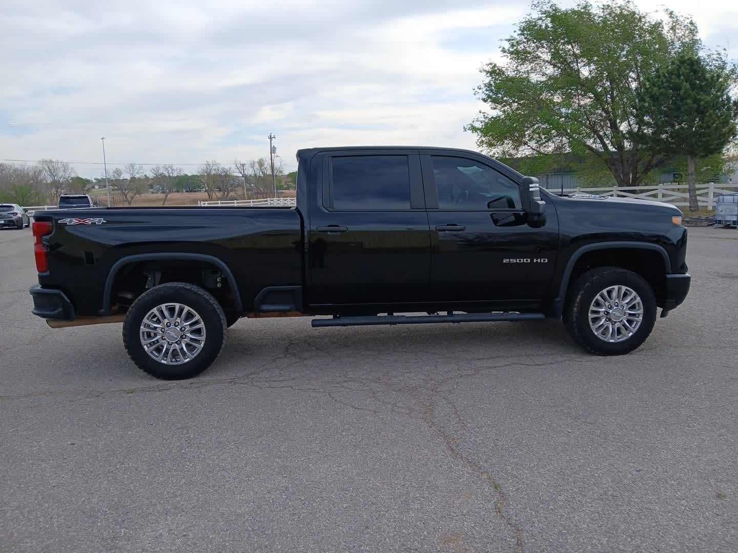2024 Chevrolet Silverado 2500HD 4WD Crew Cab Standard Bed Custom
