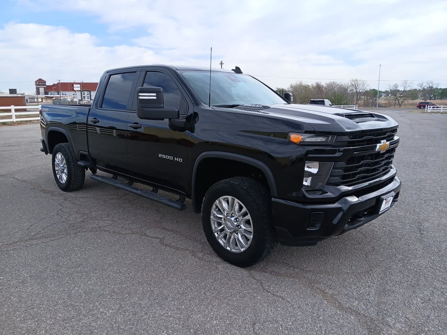 2024 Chevrolet Silverado 2500HD 4WD Crew Cab Standard Bed Custom