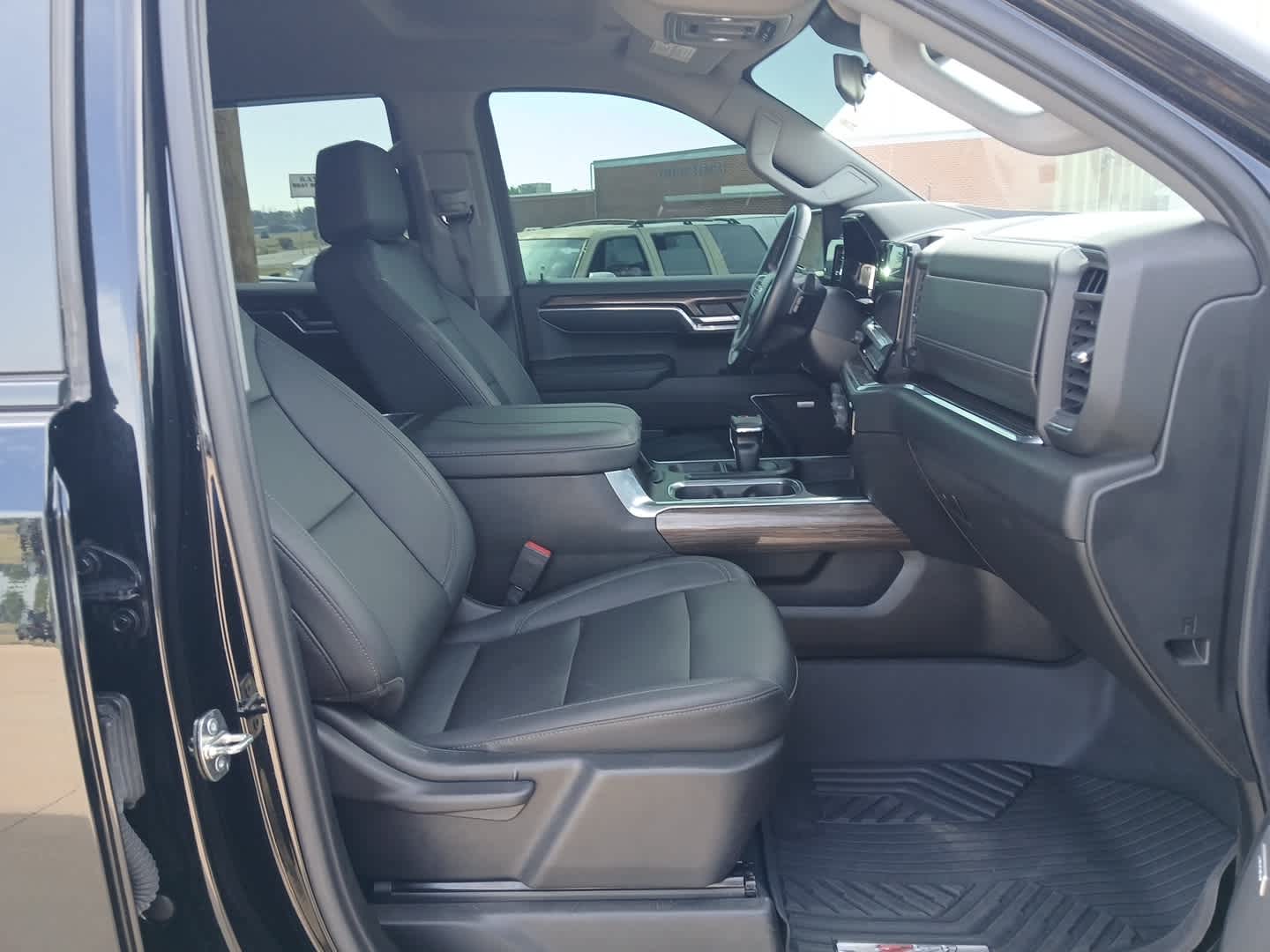 2023 Chevrolet Silverado 1500 4WD Crew Cab Short Bed RST
