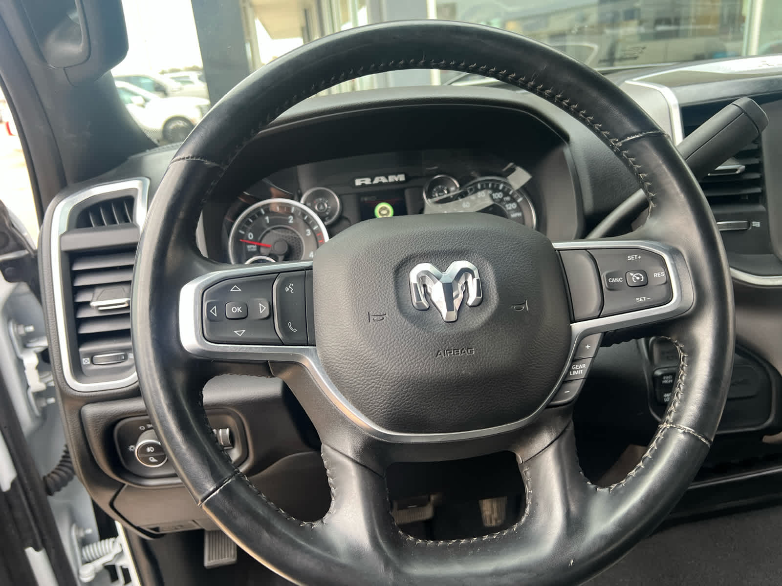 2024 RAM 3500 Big Horn Crew Cab 4x4 8' Box