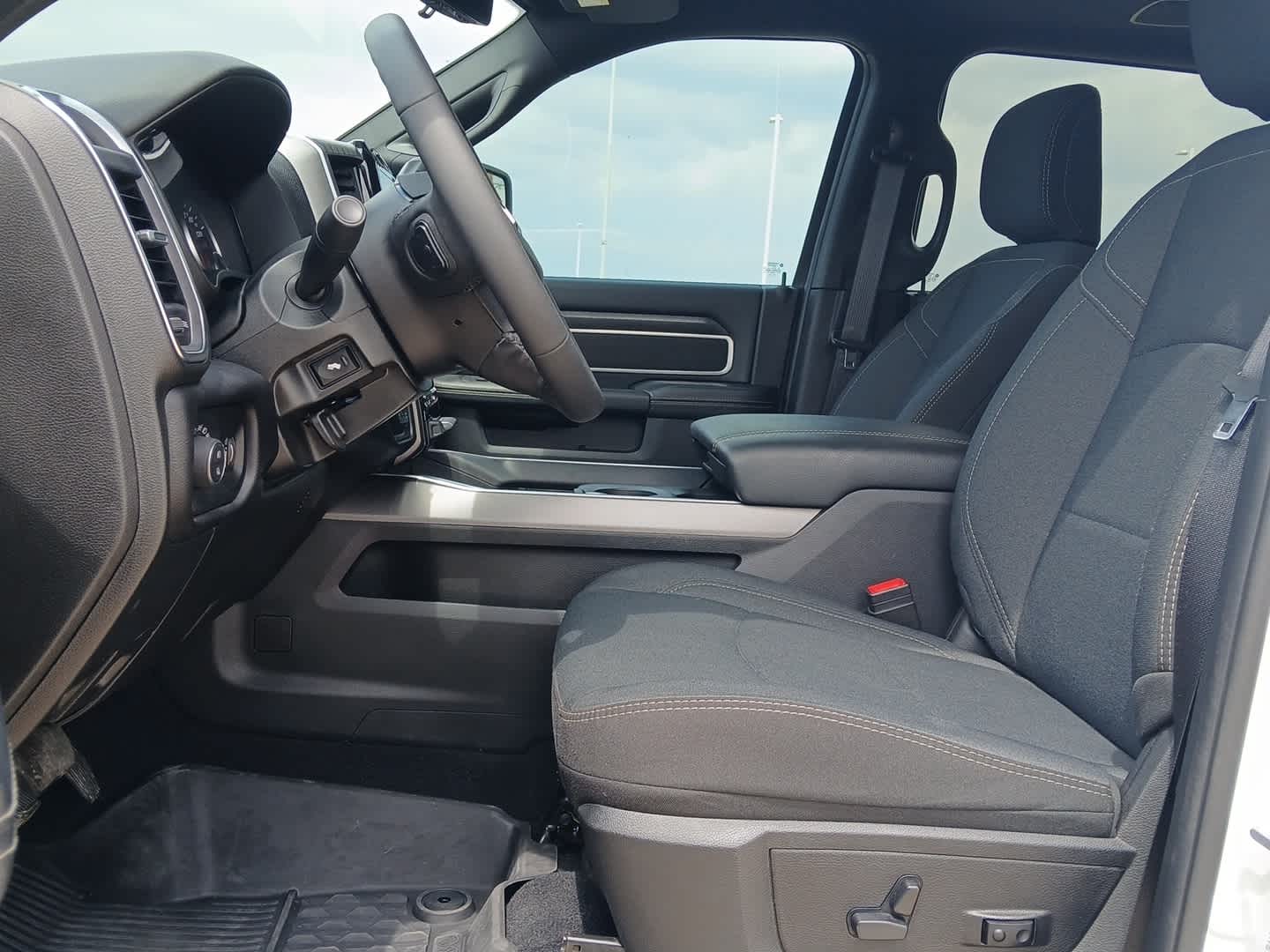 2025 RAM 3500 Big Horn Crew Cab 4x4 8' Box