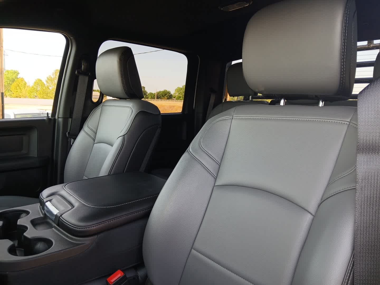 2025 RAM 3500 Tradesman Crew Cab 4x4 8' Box