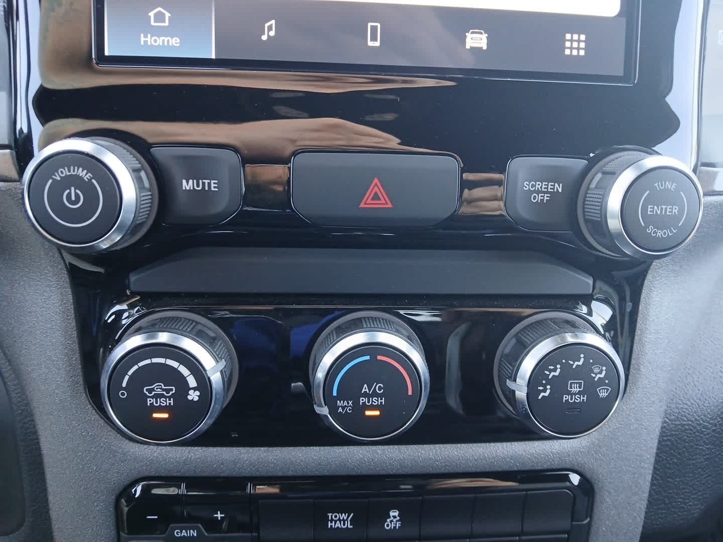 2025 RAM 3500 Tradesman Crew Cab 4x4 8' Box