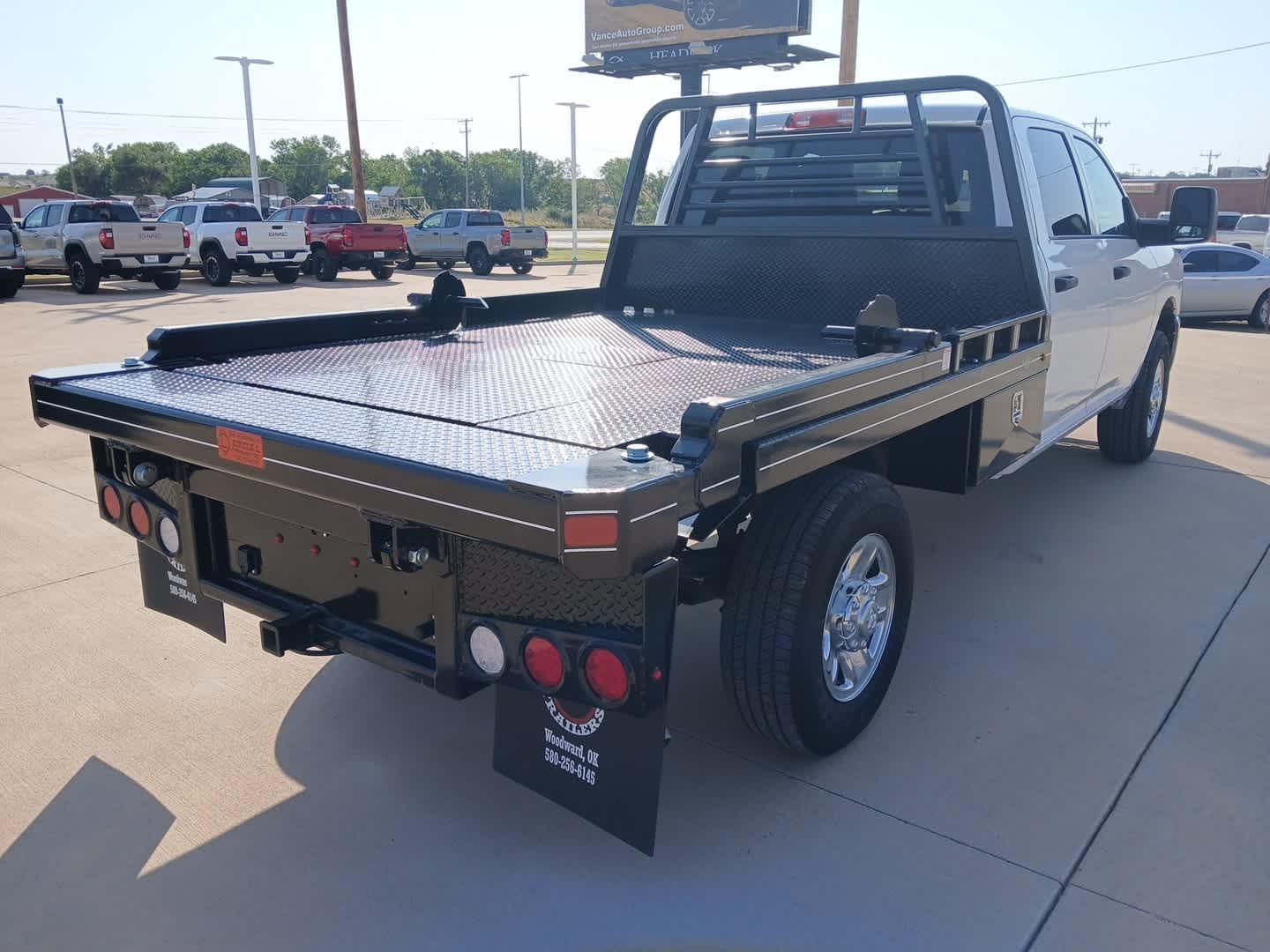 2025 RAM 3500 Tradesman Crew Cab 4x4 8' Box