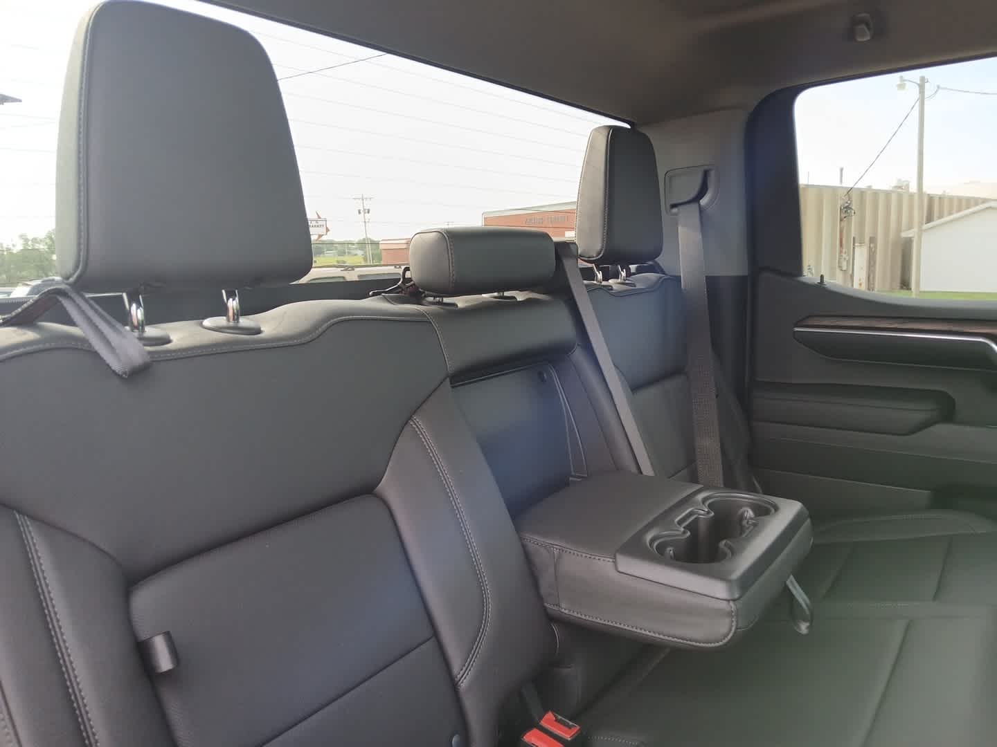 2024 GMC Sierra 1500 4WD Crew Cab Short Box SLT