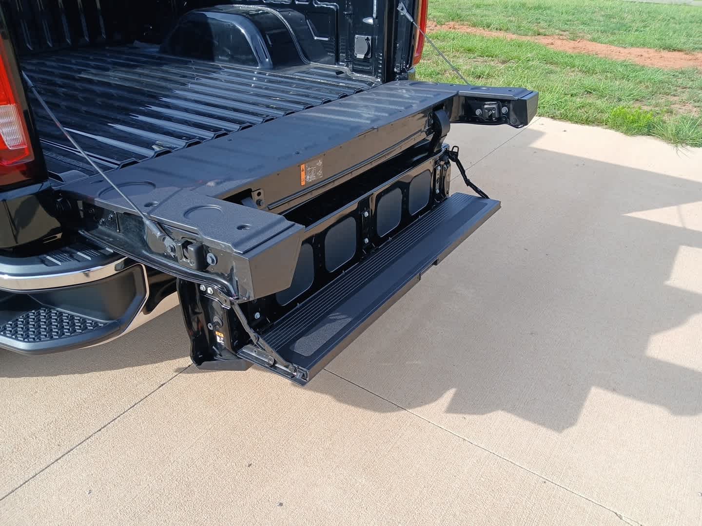 2024 GMC Sierra 1500 4WD Crew Cab Short Box SLT