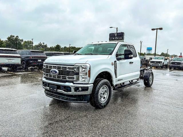 2025 Ford Super Duty F-350 SRW XL