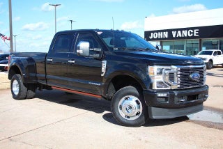 2022 Ford Super Duty F-350 DRW Platinum
