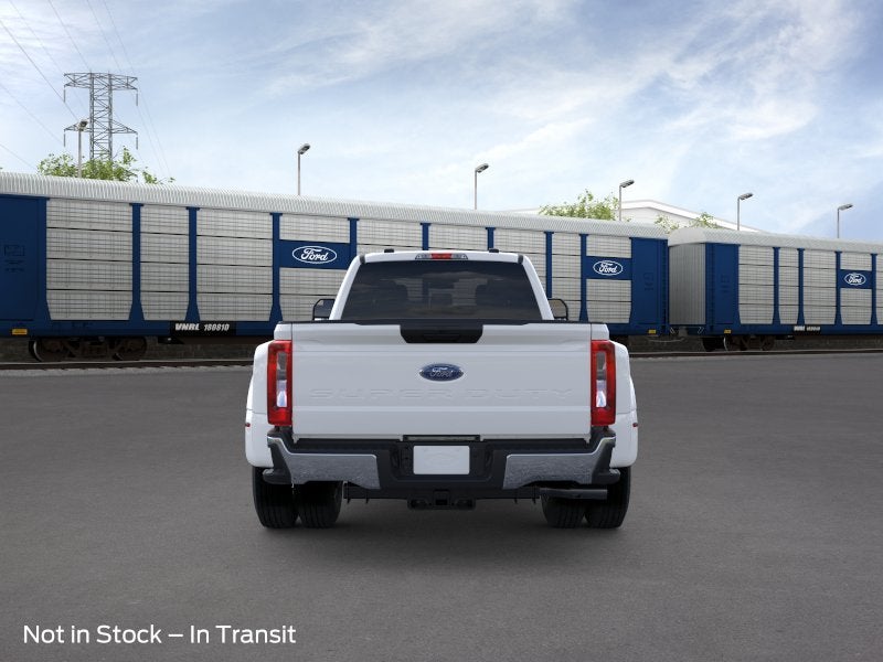 2026 Ford Super Duty F-350 DRW Pickup XLT