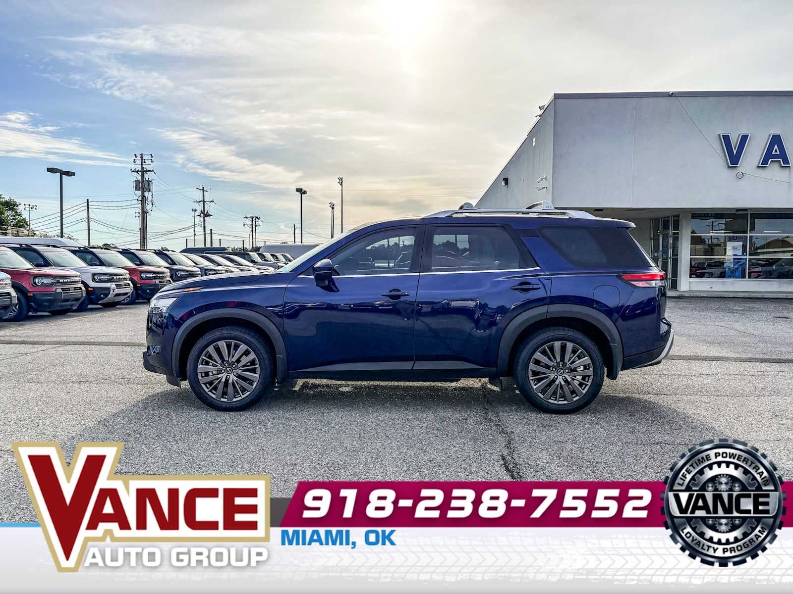 2024 Nissan Pathfinder SL